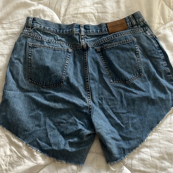 Ralph Lauren Jean shorts - Picture 3 of 3